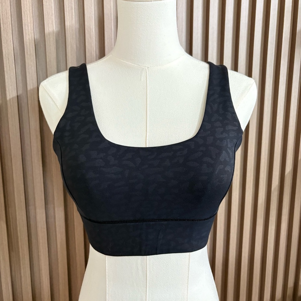 🖤 IVL Collective Black Sports Bra – Size 4